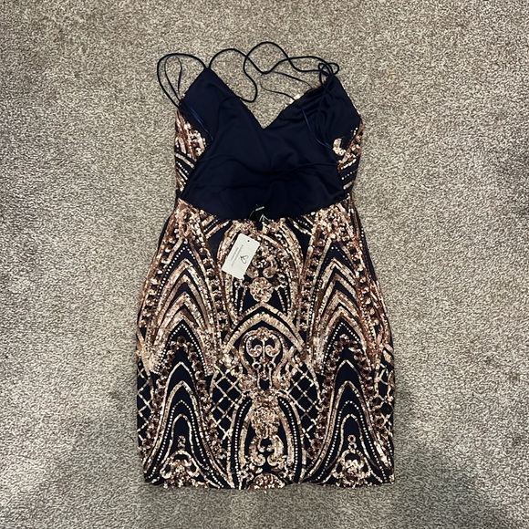 Windsor Black and Silver Sequin Bodycon Mini Dress - Picture 5 of 5